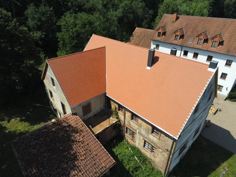 Stampermühle mit Scheune aus der Luft